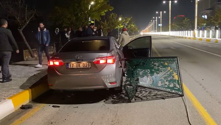 ELAZIĞ – Trafik Kazası, sürücü yaralı