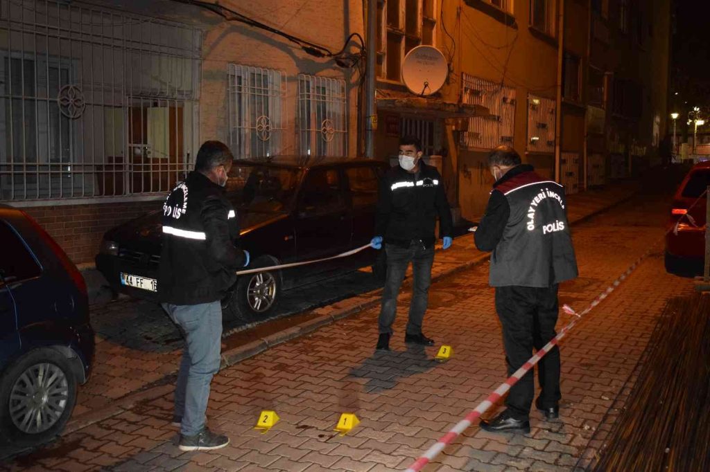 MALATYA’da bıçaklı kavga: 1 yaralı