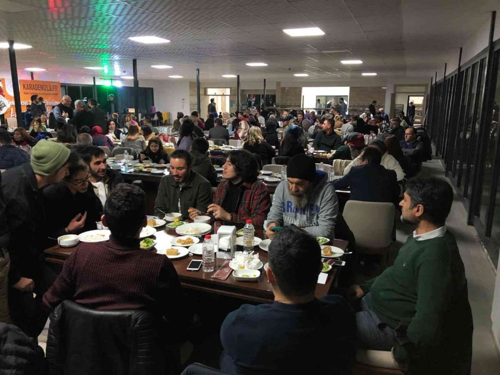 Malatya’daki Karadenizliler hamsi etkinliğinde bir araya geldi