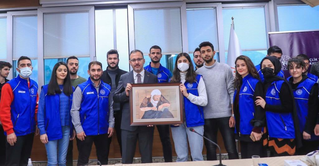 Malatya’dan gençler Bakan Kasapoğlu ile görüştü