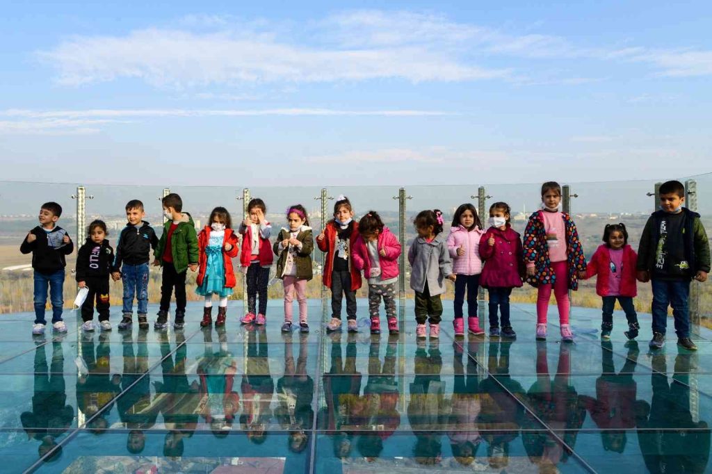 DİYARBAKIR – Minikler cam terasa çıktı