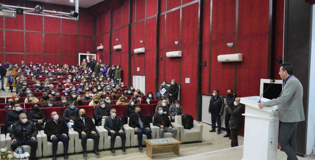 Müdür Kanbay, Mesleki eğitimin önemine dikkat çekti