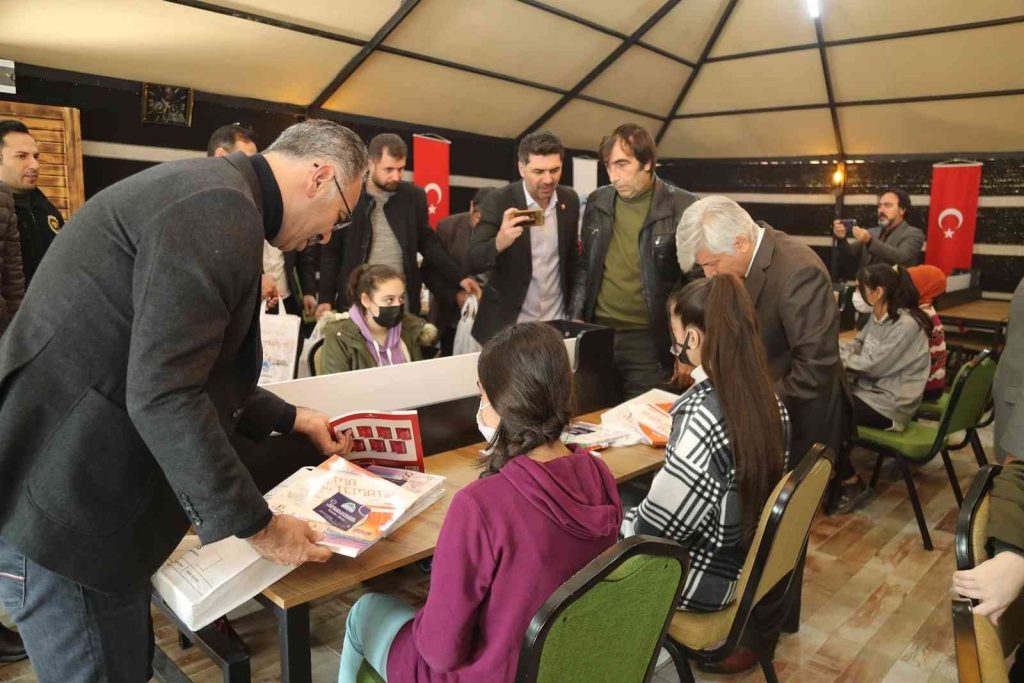 Öğrencilere ücretsiz eğitim seti