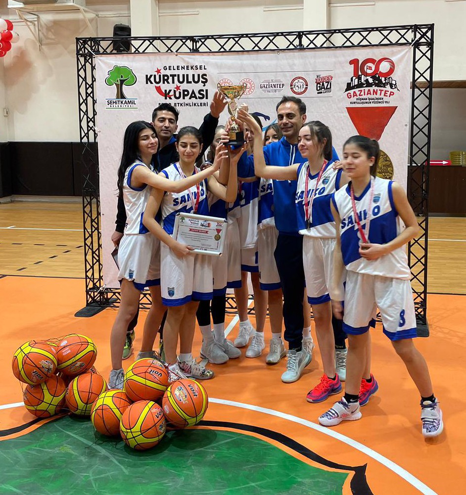 SANKO Okulları Genç Kızlar Basketbol Takımı İl Birincisi Oldu