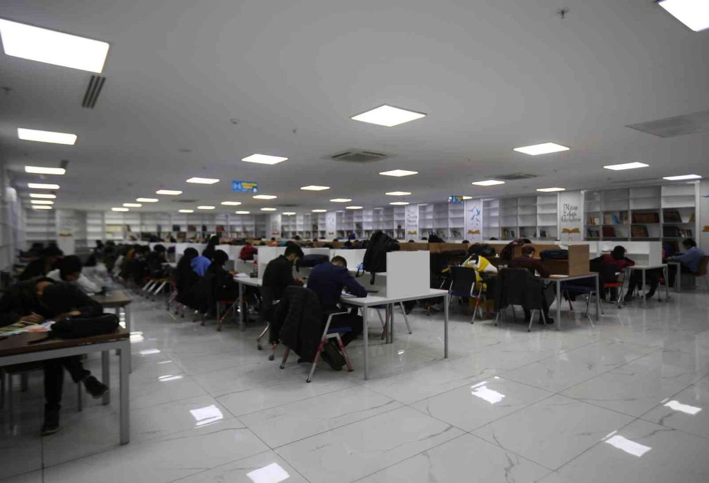 Şanlıurfa’da gençler geleceğe hazırlanıyor