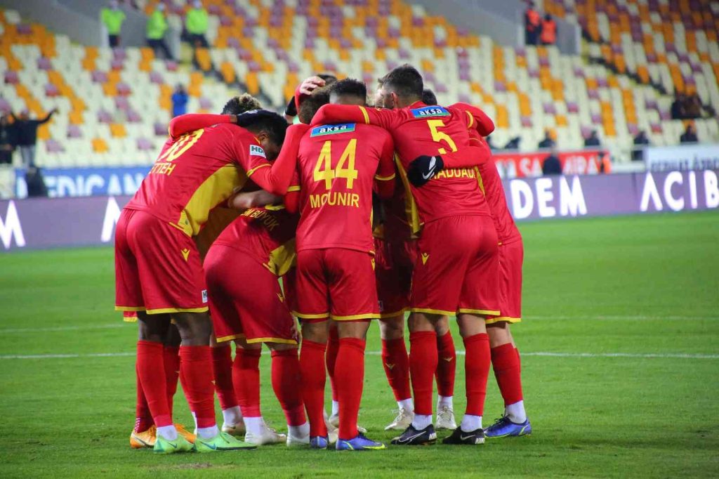 Spor Toto Süper Lig: Yeni Malatyaspor: 2 – Kayserispor: 0 (İlk yarı)