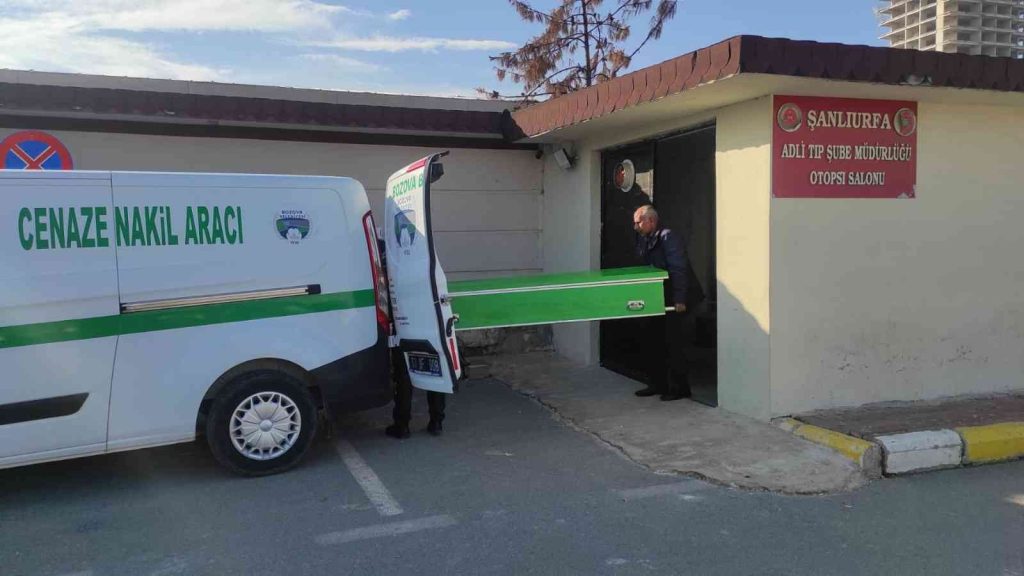 ŞANLIURFA – Teröristin cenazesi adli tıpa getirildi