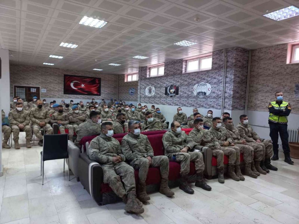 Tunceli’de JÖH’lere güvenlik trafik ve trafik akışının sağlanması eğitimi