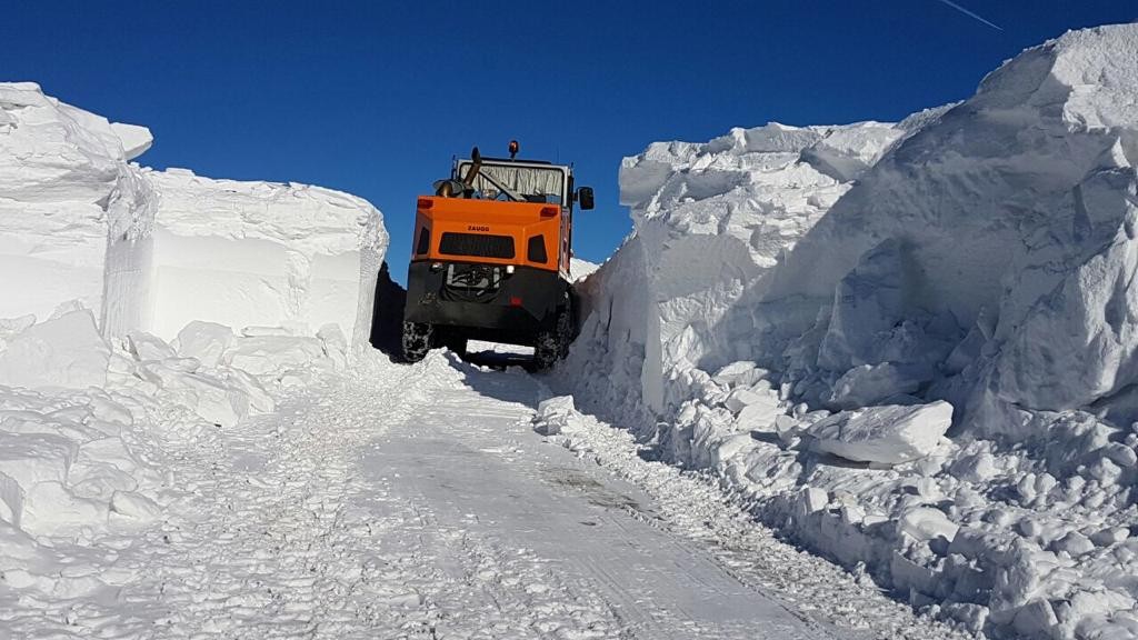 Tunceli’de özel idare ve karayolları karla mücadeleye hazır
