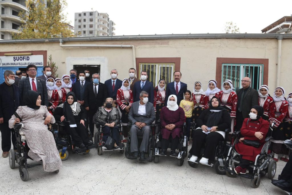 Vali Erin engelli vatandaşlarla bir araya geldi