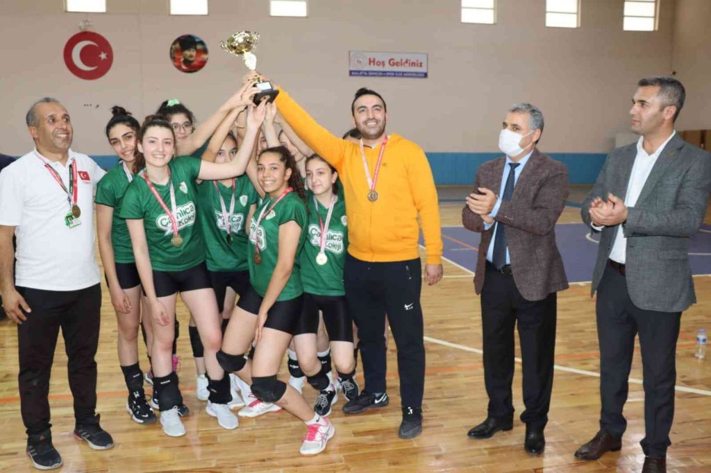 Voleybol il şampiyonası maçları sona erdi