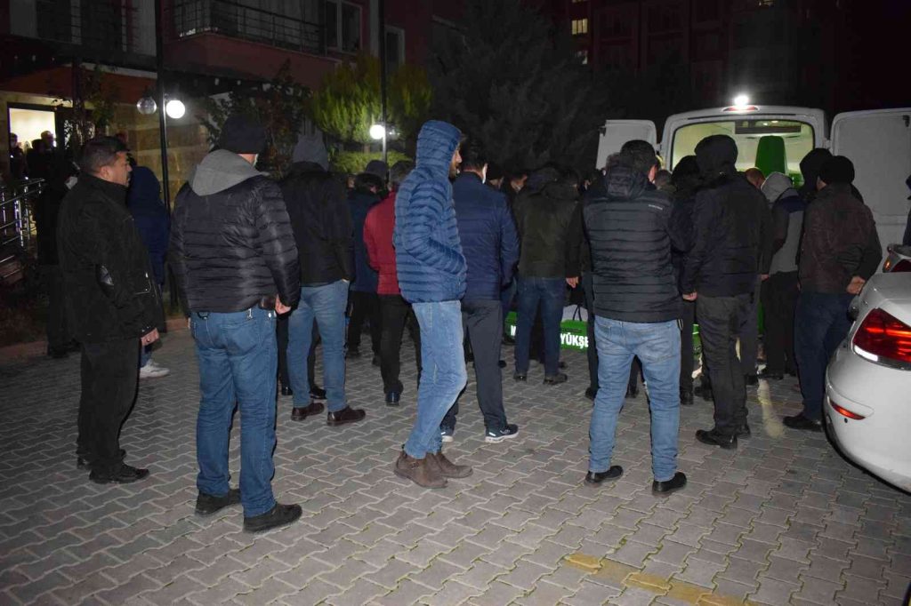 MALATYA – Yalnız yaşayan polis memuru evinde ölü bulundu