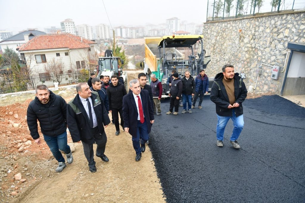 Yeşilyurt’ta ulaşım ağı konforlu hale dönüştürülüyor