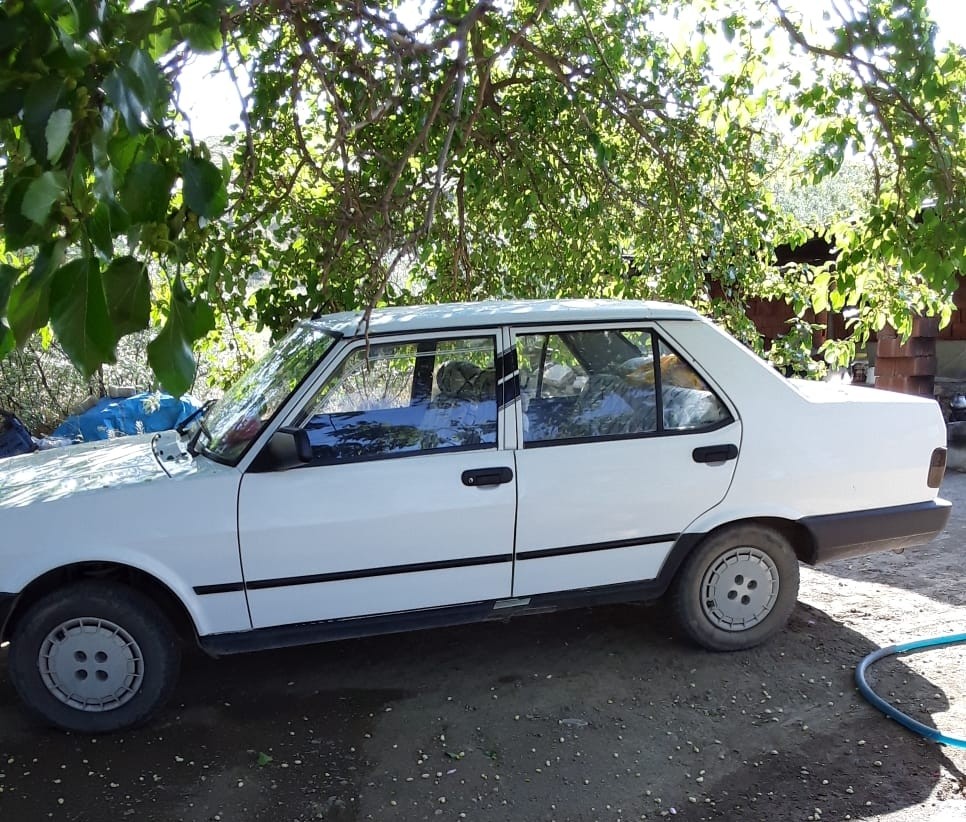 Yıllardır gözü gibi baktığı otomobili çalındı, bulana 10 bin lira ödül
