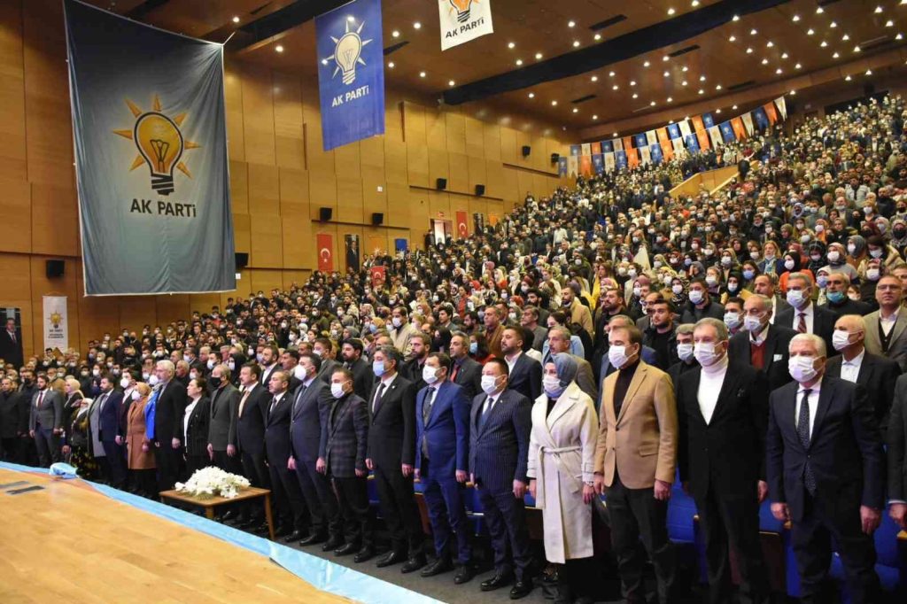 AK Parti’li Dağ: “CHP herkese mavi boncuk dağıtır, HDP ise Kürtleri sömüren ve çocuklarını ölüme gönderen bir yapıdır”