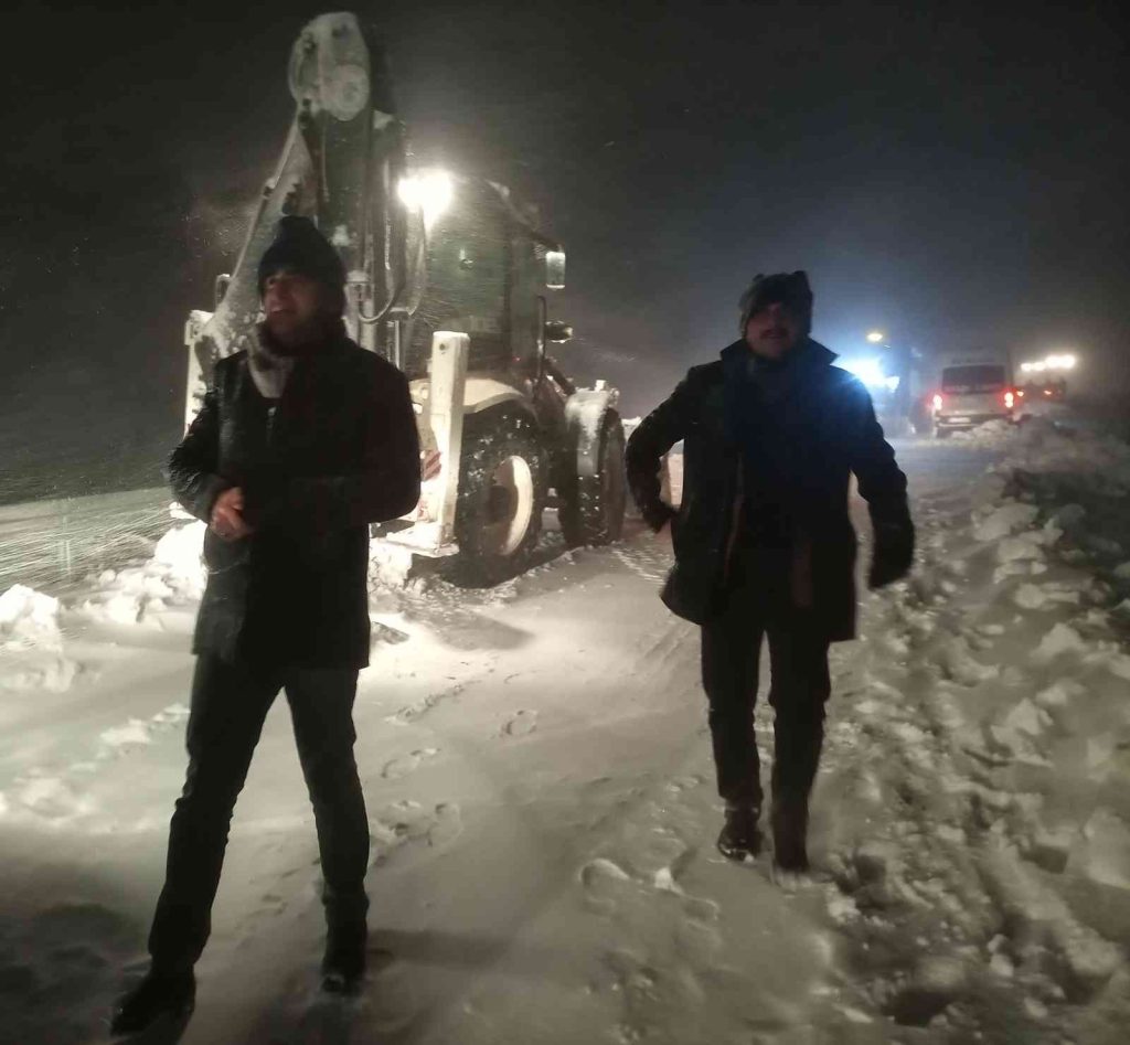 Araban’da mahsur kalan 300 kişi kurtarıldı