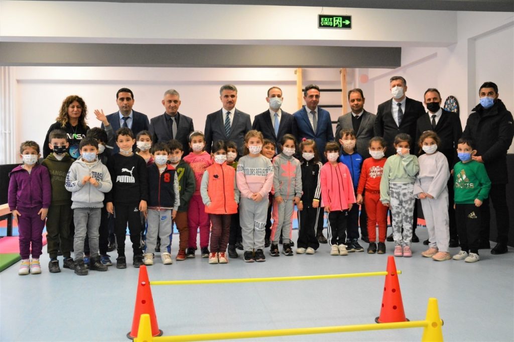 Beceri atölyelerinde öğrenciler yeteneğini keşfediyor