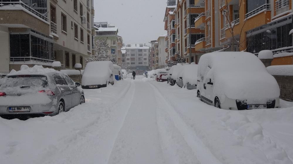 Bingöl’de okullar yarın da tatil edildi