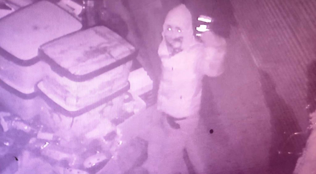 Bir gecede 8 iş yerini soydu