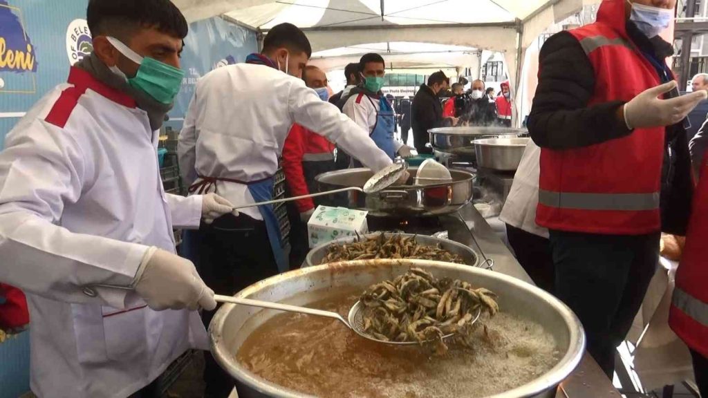 Diyarbakır’da hamsi festivali düzenlendi