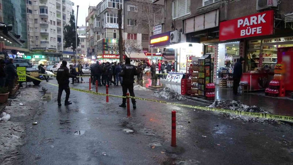 Diyarbakır’da husumetli iki aile arasında silahlı kavga: 4 yaralı, 2 gözaltı