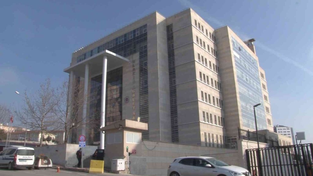 Elazığ’da iş yerinden hırsızlık yapan 2 şüpheli yakalandı