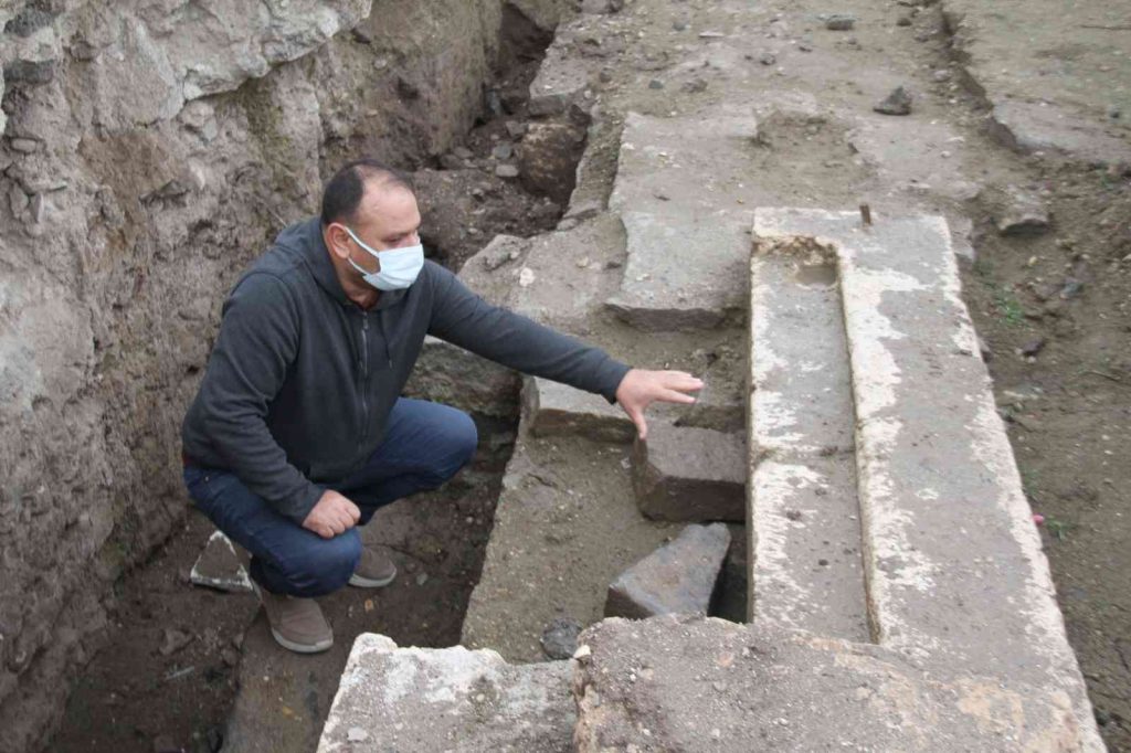 Elazığ’da kentsel dönüşüm kazılarında bulunan kilise gün yüzüne çıkıyor