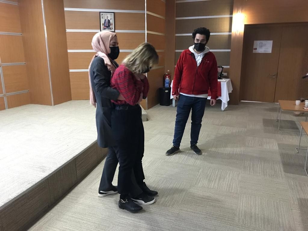 Elazığ’da Kızılay tarafından hastane çalışanlarına ilk yardım eğitimi verildi