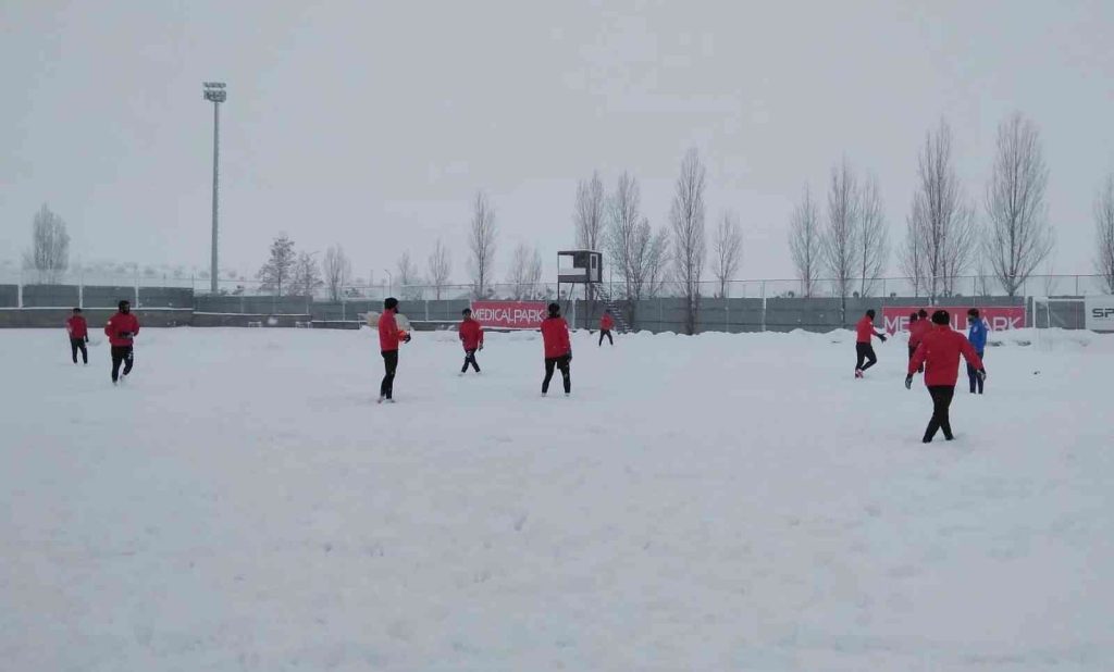 Elazığspor, Artvin Hopaspor maçı hazırlıklarını sürdürüyor