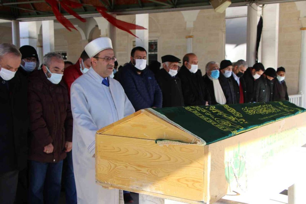 Elazığspor’un kurucularından İhsan Uğur son yolculuğuna uğurlandı