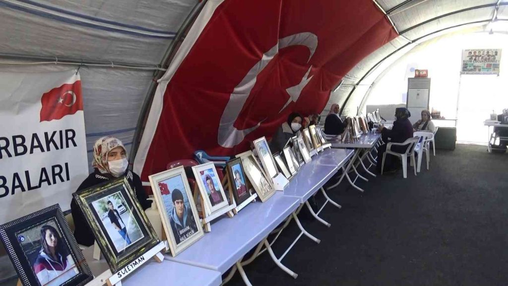 Evlat nöbetindeki anne Mevlüde Üçdağ, “HDP virüs gibidir”