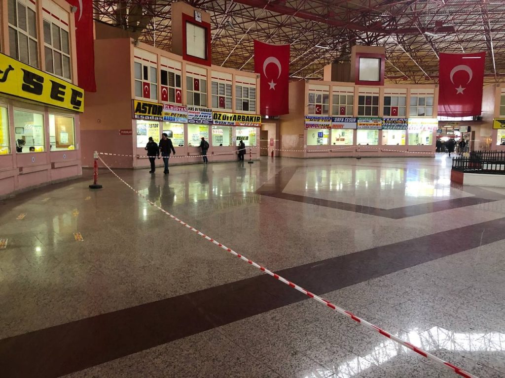 Gaziantep Otogarı çatı çökmesi ihtimaline karşı boşaltıldı