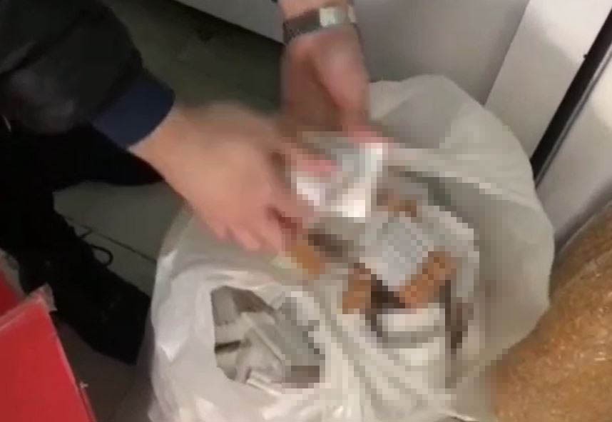 Gaziantep’te 16 bin adet makaron ve 8 kilo nargile tütünü ele geçirildi