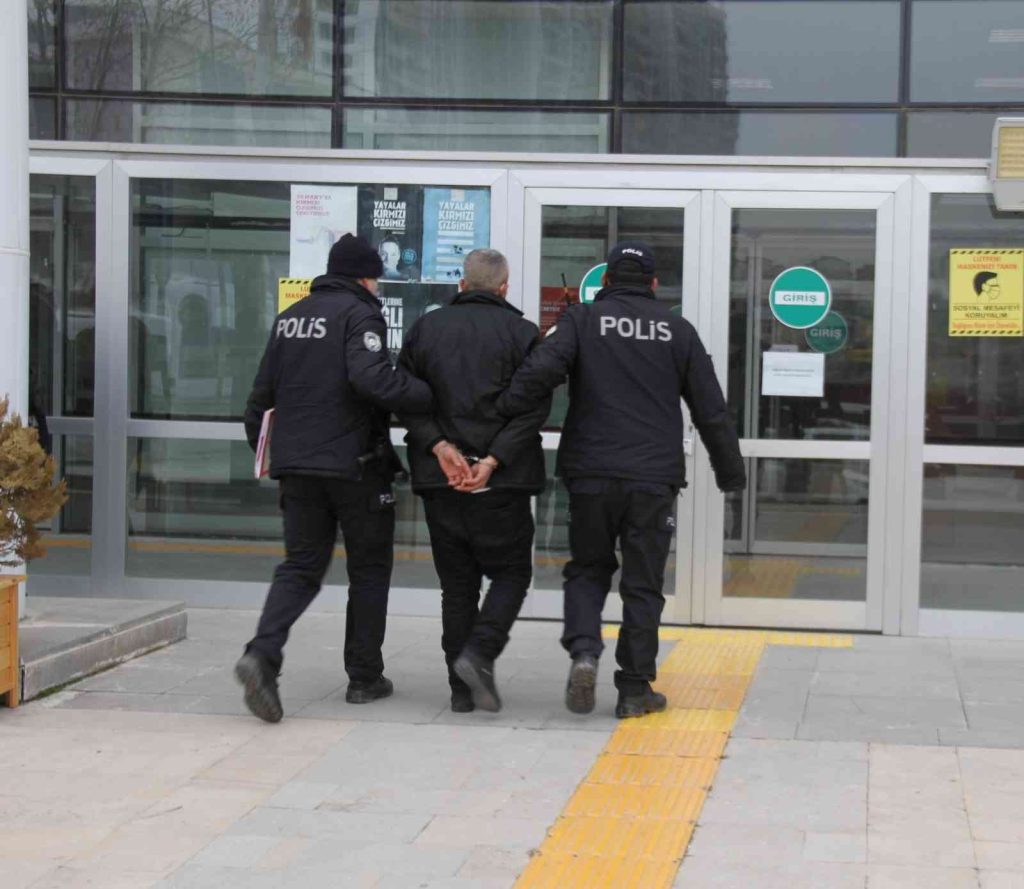 Hırsızlık için nakliye aracı tutan şüpheli yakalandı