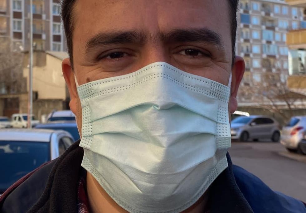 İşitme engeliler pandemi döneminde şeffaf maske mağduru