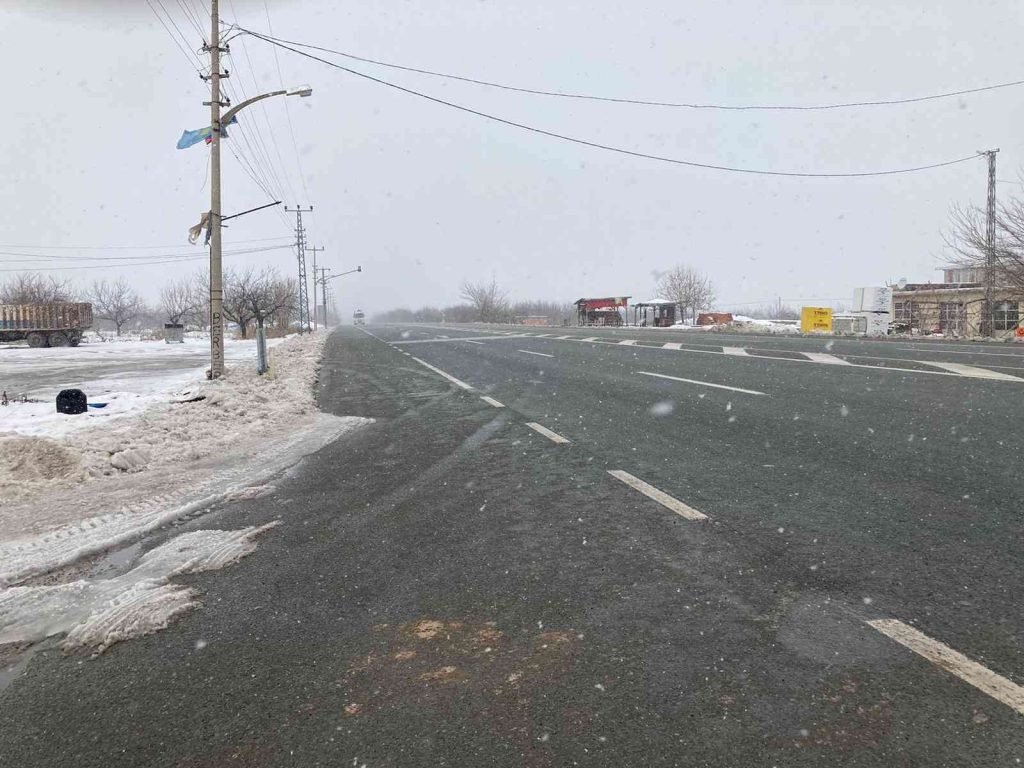Malatya-Elazığ karayolunda ulaşım kontrollü sağlanıyor