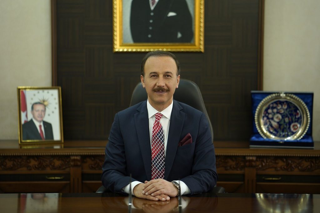 Şanlıurfa protokolünden gazeteciler günü kutlaması