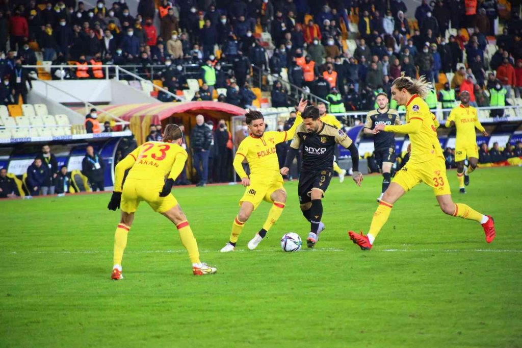 Süper Toto Süper Lig: Yeni Malatyaspor: 1 – Göztepe: 1 İilk yarı)