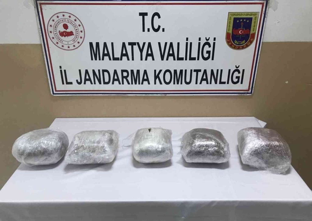 Tren ile uyuşturucu sevkiyatına jandarma engeli