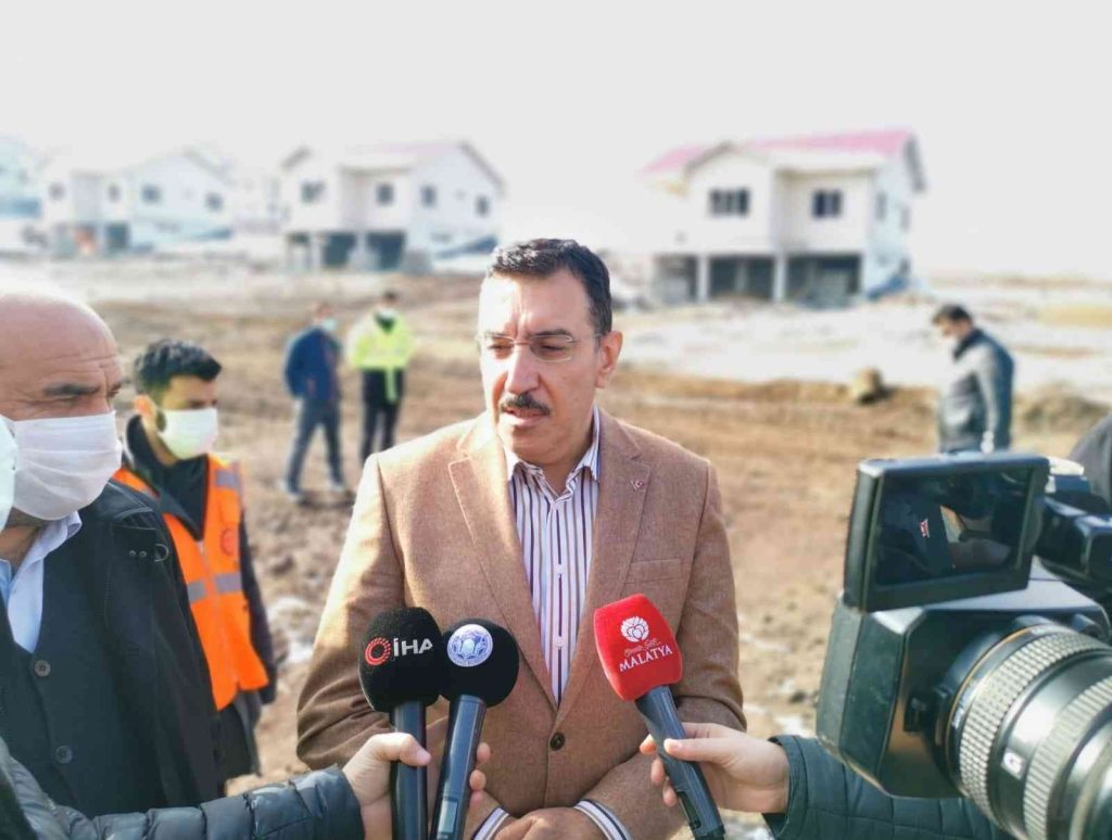 Tüfenkci:”Deprem sonrasında devlet millet omuz omuza büyük işler başardık”