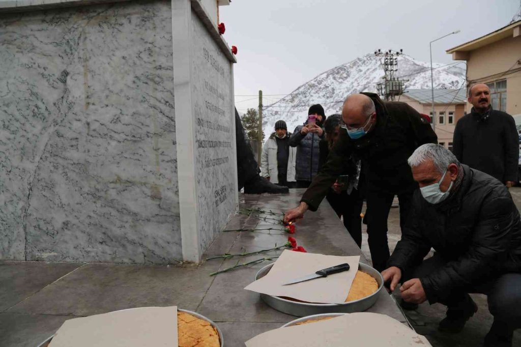 Ünlü şair Cemal Süreya ölüm yıldönümünde memleketi Tunceli’de anıldı