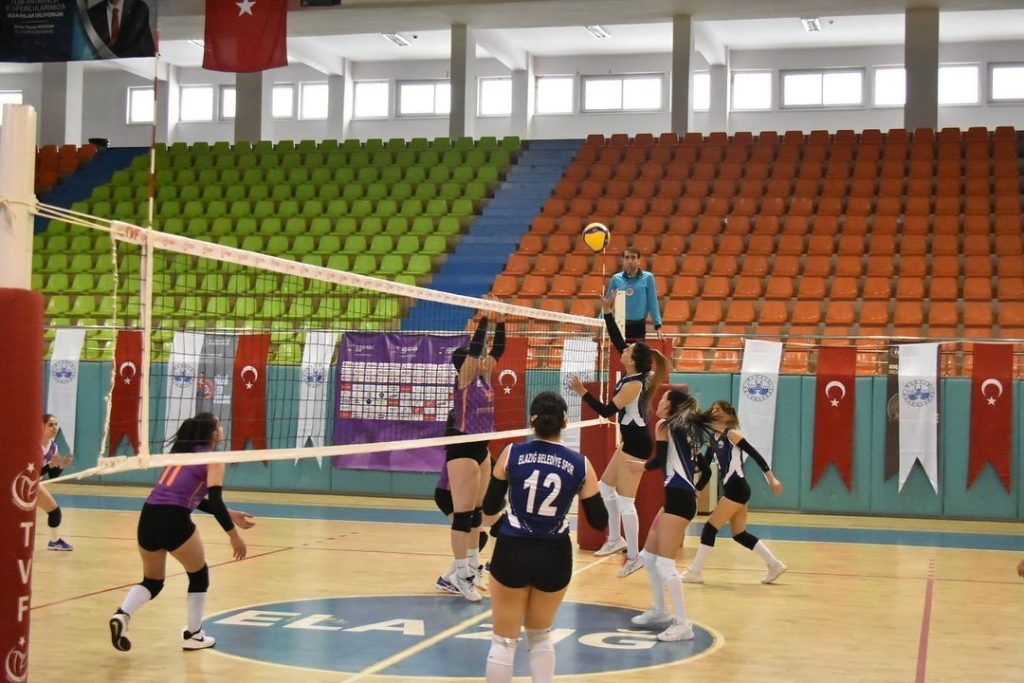 Voleybol 2. Lig: Elazığ Belediyesi Voleybol: 3 – Lice Gençlikspor: 0