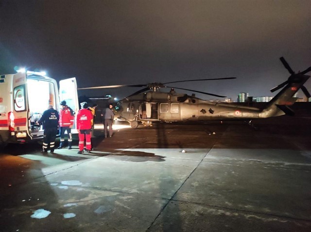 Yeni doğum yapan anne ve bebeği için ekipler seferber oldu