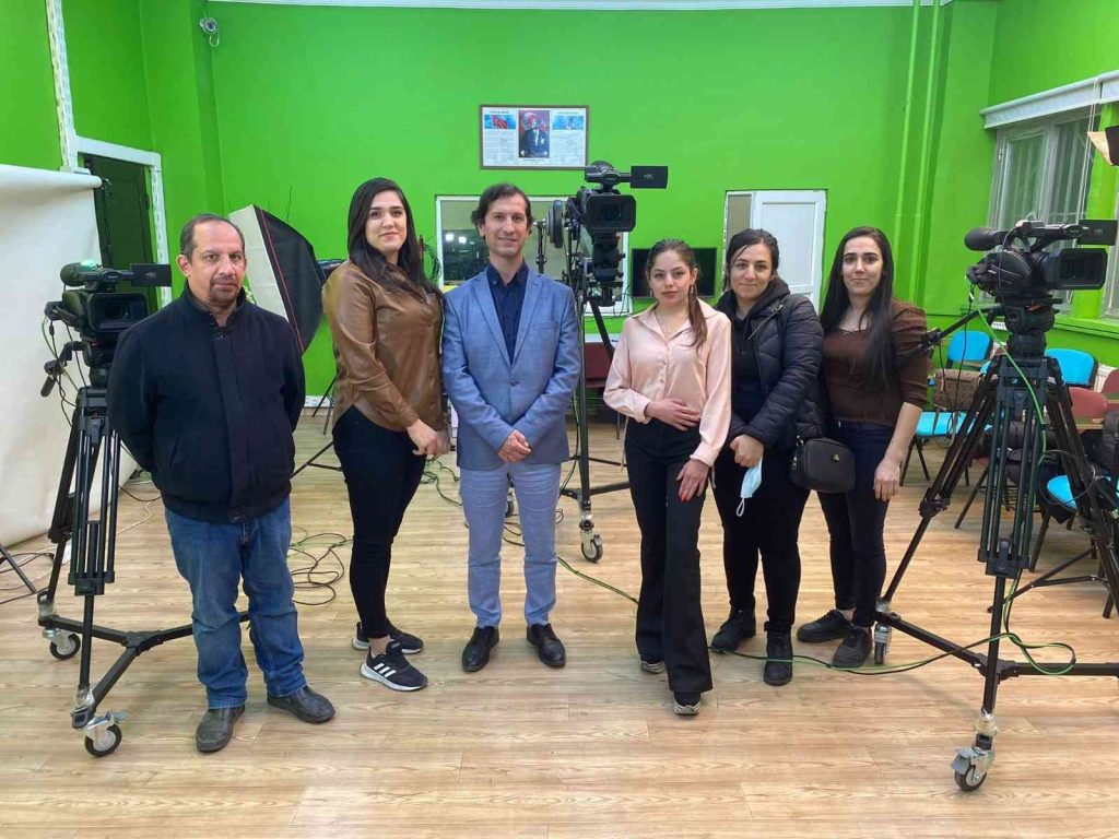 Açık lise şansıyla tekrar eğitime kavuştular, hayallerindeki mesleği öğreniyorlar