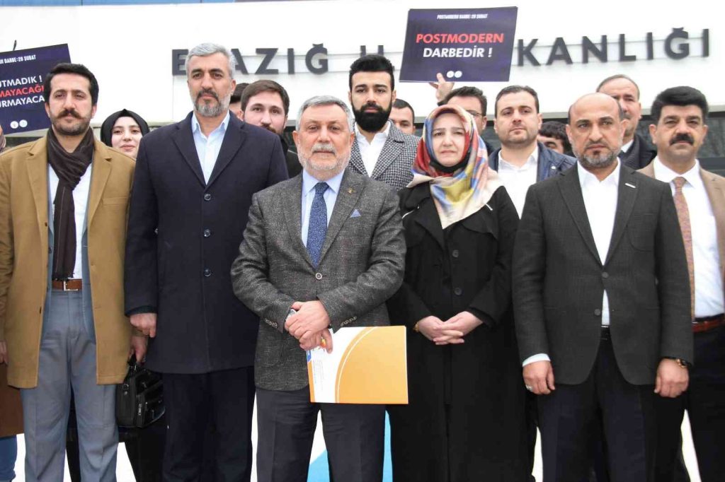 AK Parti Elazığ İl Başkanı Yıldırım: “28 Şubat darbesiyle milyonlarca insanın hayatı karartılmıştır”