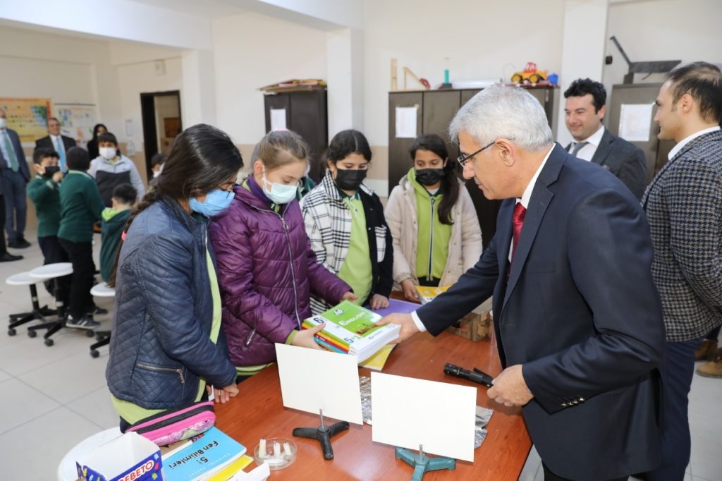 Başkan Güder’den eğitime tam destek