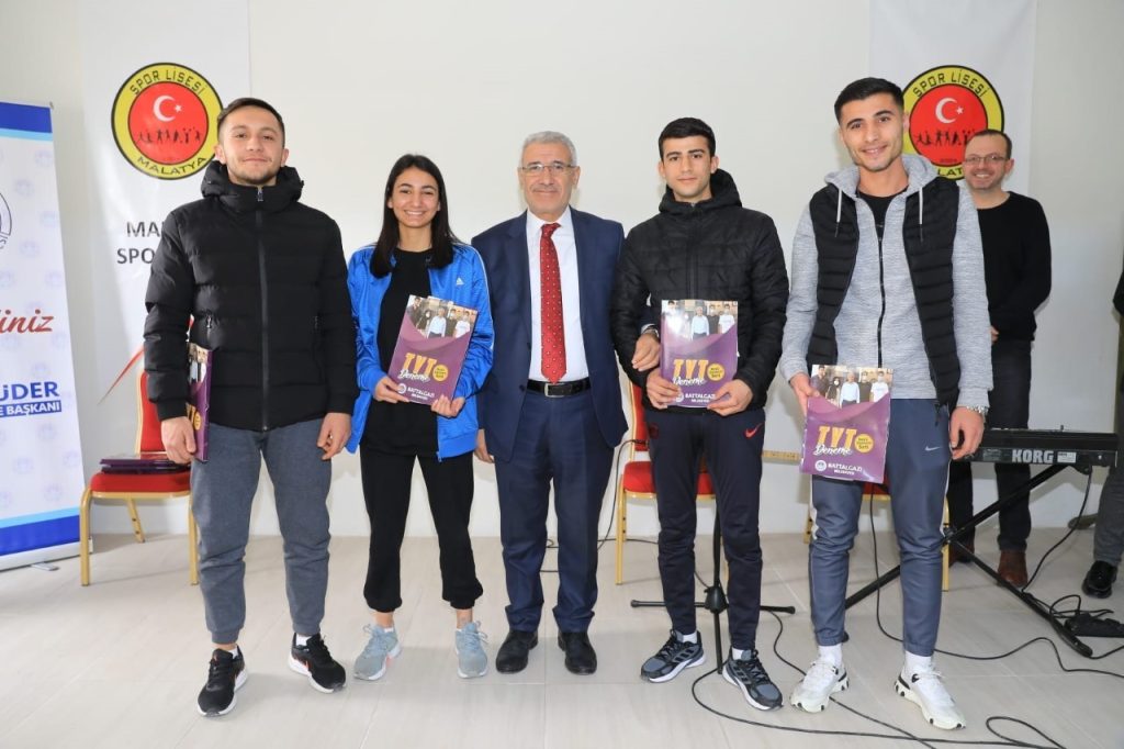 Battalgazi’deki öğrencilere sınav desteği devam ediyor