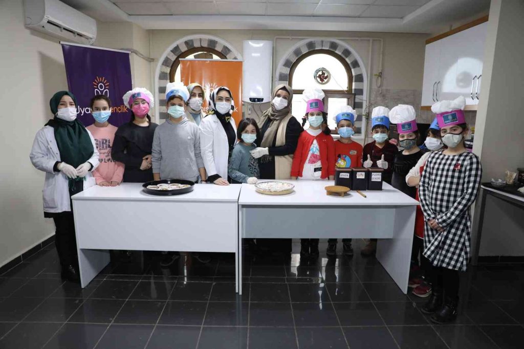 Bilgievi öğrencileri mutfakta hünerlerini sergiledi