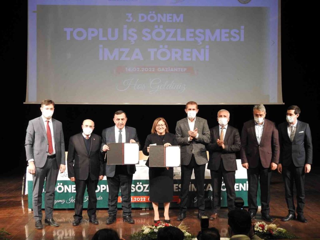 Büyükşehir’den ulaşım personeline toplu iş sözleşmesi