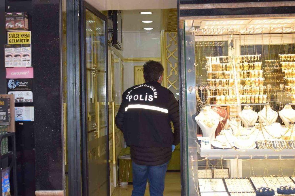 Çaldığı bilezikle kaçan kapkaççı yakalandı